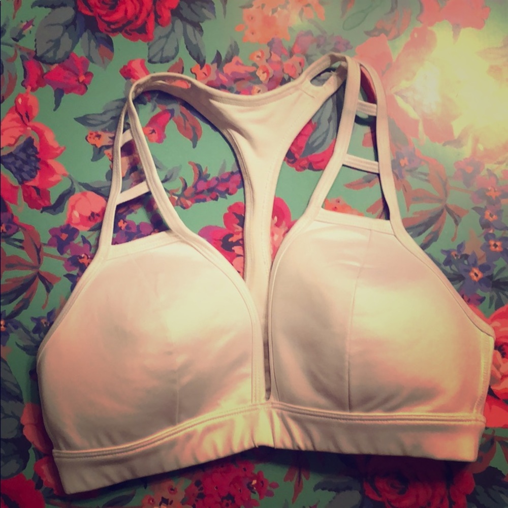 Alo Yoga Show Stopper Bra